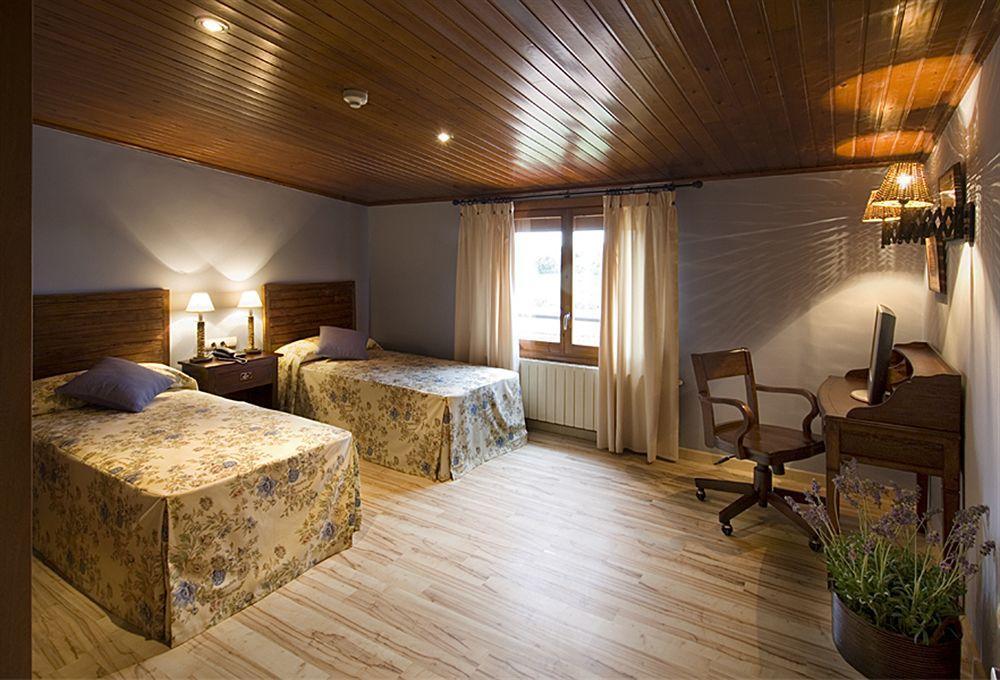 Hotel H Con Encanto Binéfar Екстериор снимка