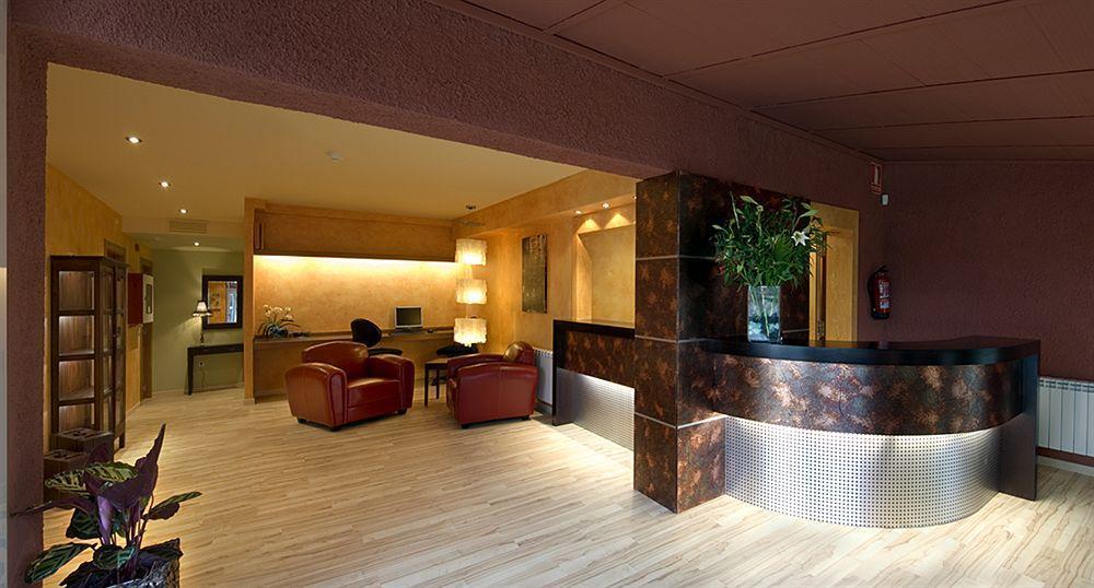 Hotel H Con Encanto Binéfar Екстериор снимка